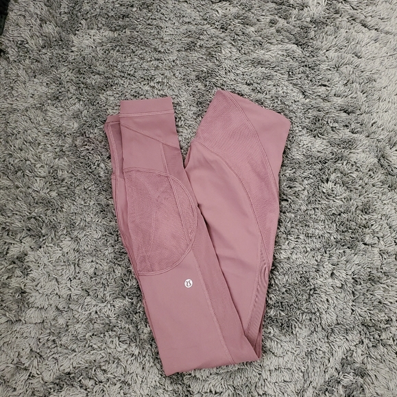 Lululemon Clear the Court HR 28" size4 - Picture 3 of 3